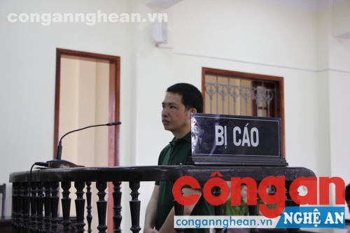 Bị cáo Xồng Nỏ Dìa tại phiên tòa