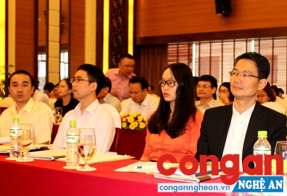  Các đại biểu tham dự Hội thảo