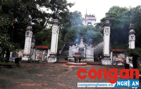 Đền Cuông, nơi xảy ra vụ trộm
