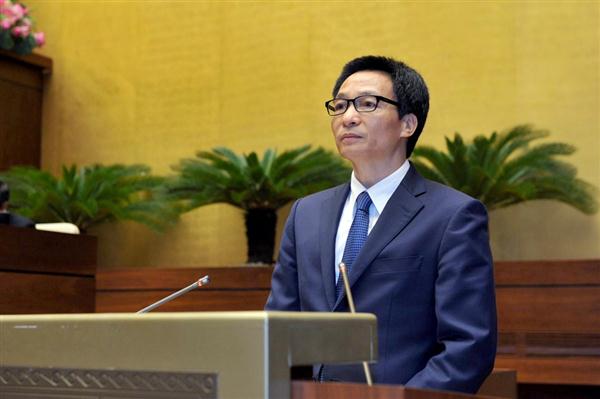 Phó Thủ tướng Vũ Đức Đam phát biểu tại phiên phiên chất vấn và trả lời chất vấn