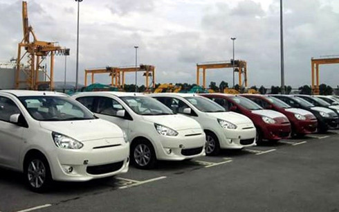 Ô tô nguyên chiếc nhập khẩu từ Ấn Độ đang có giá rẻ nhất khi cập cảng Việt Nam.