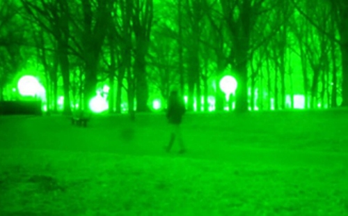 Tinh thể giúp nhìn thấy vật thể trong đêm tối đang trong quá trình hoàn thiện. Ảnh: Night Vision Guys.