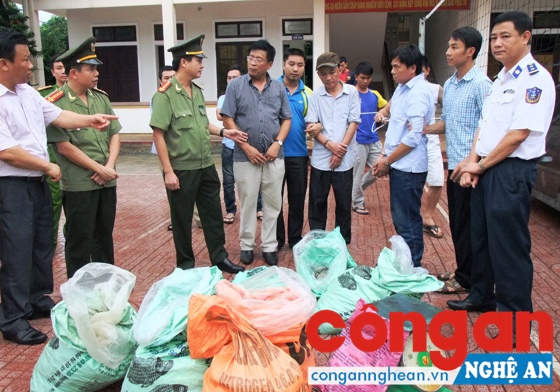 Đại tá Lê Văn Sao, Giám đốc và Đại tá Nguyễn Tiến Nam, Phó Giám đốc Công an Hà Tĩnh trực tiếp chỉ đạo phá thành công chuyên án buôn bán thuốc nổ