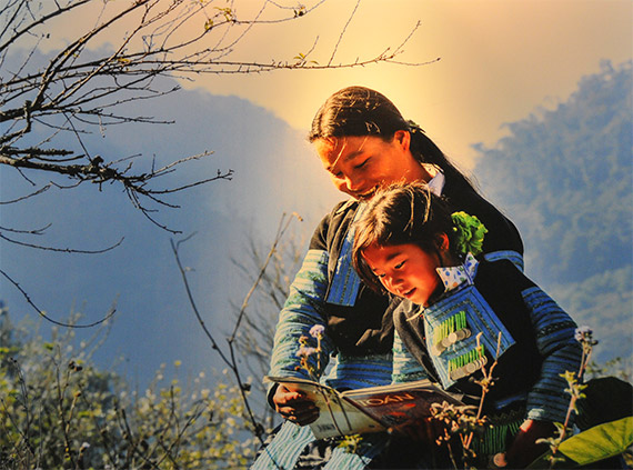 Ánh sáng vùng cao của Phạm Văn Phúc.