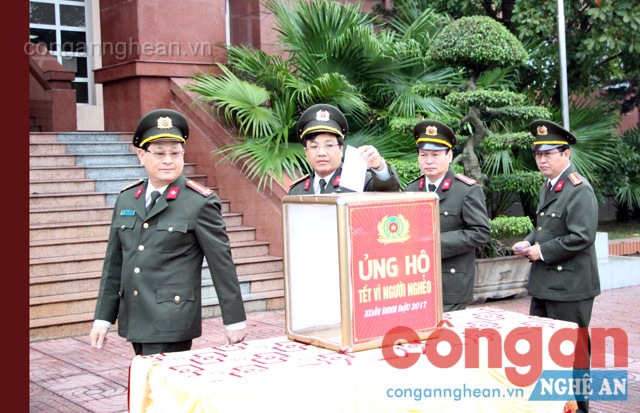 Các đồng chí lãnh đạo Công an tỉnh ủng hộ 
