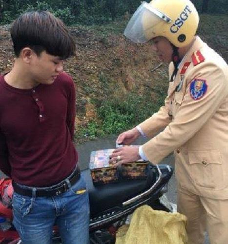 Đối tượng Hùng cùng tang vật bị thu giữ