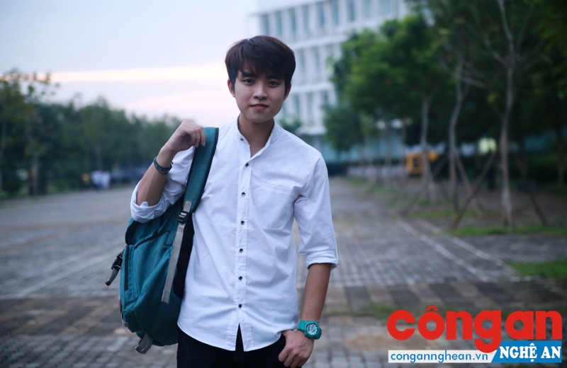 Ngoài học giỏi, Nguyễn Xuân Tài còn được biết đến với tài sáng tác và khả năng ca hát