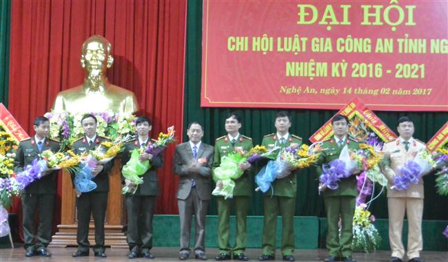 BCH nhiệm kỳ 2016 – 2021 ra mắt Đại hội