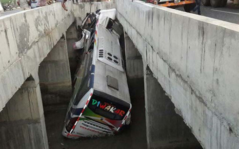 Hiện trường vụ tai nạn thương tâm (Ảnh: ndtv.com)