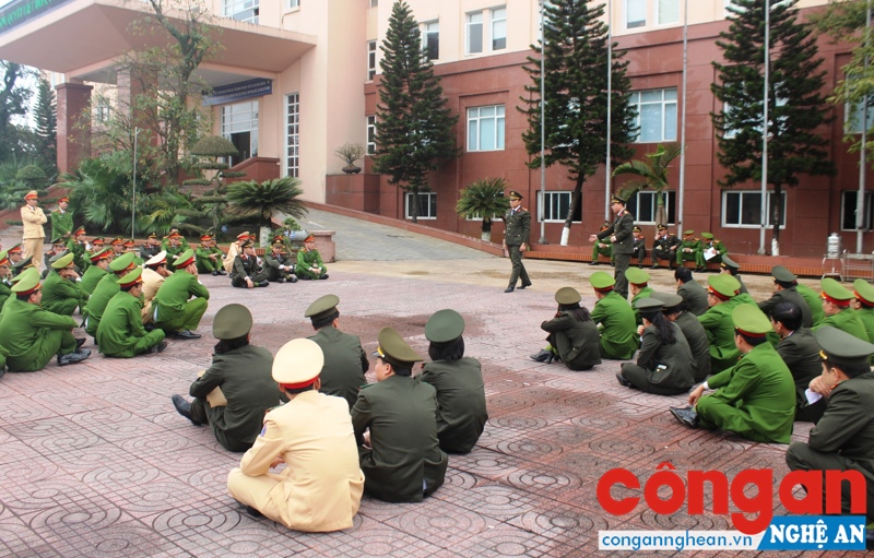 Ban huấn luyện thực hành động tác hạ khoa mục.