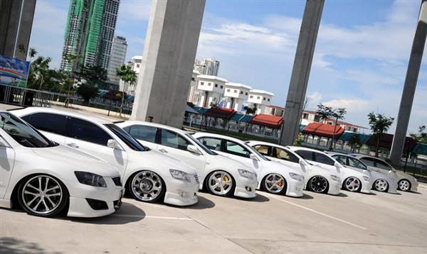Chính phủ yêu cầu các cơ quan chức năng tăng cường quản lý, bảo đảm không để xe có chất lượng kém nhập khẩu vào Việt Nam (Ảnh minh hoạ)