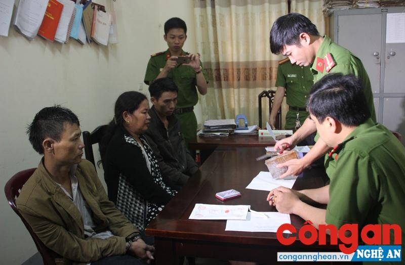 Cơ quan điều tra tiến hành giám định tang vật