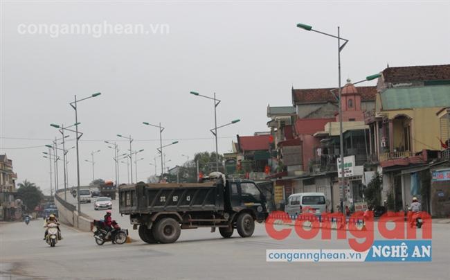 Múi cầu vượt Quán Bánh thường xuyên xảy ra va chạm giao thông và tai nạn giao thông