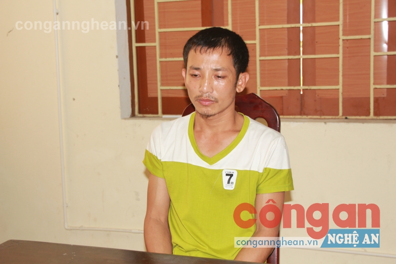 Đối tượng Nguyễn Văn Dũng tại cơ quan công an