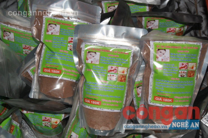 Số mỹ phẩm bị lực lượng chức năng thu giữ