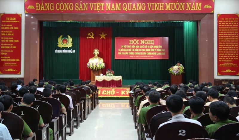 Toàn cảnh Hội nghị.