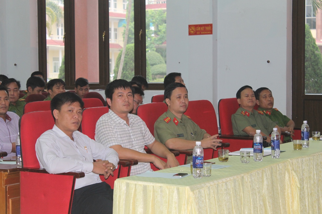 Các đại biểu tham dự lễ phát động