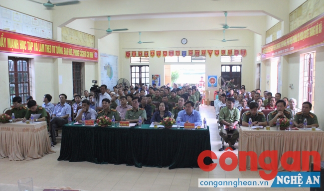 Đại biểu tham dự hội nghị