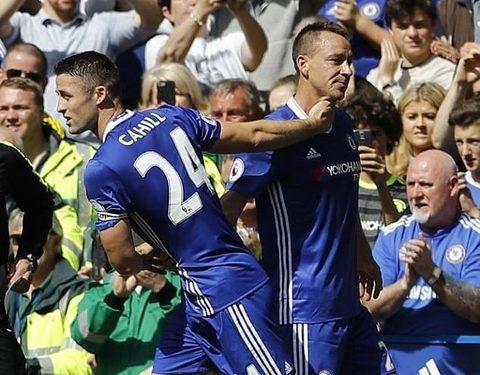 Anh được thay ra bằng Gary Cahill, người sẽ kế thừa vai trò thủ lĩnh Chelsea từ mùa giải kế tiếp