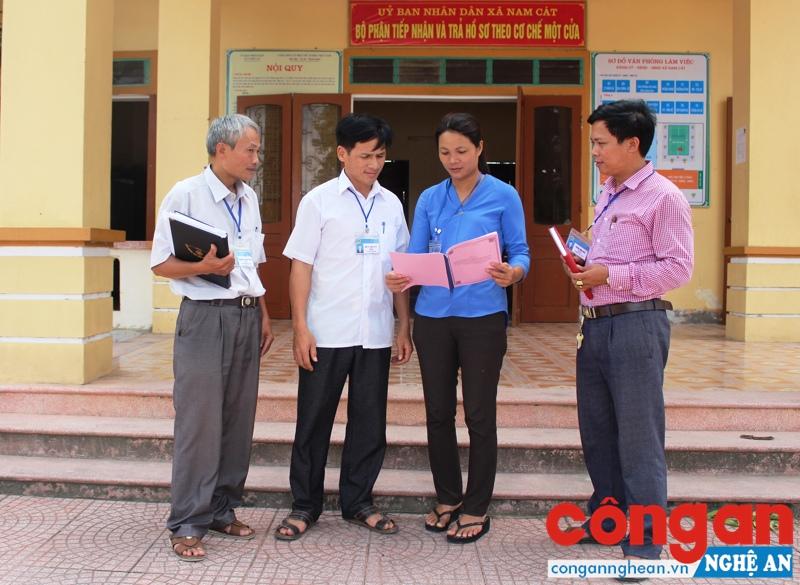  Công an xã Nam Cát trao đổi với các lực lượng chức năng về kế hoạch đảm bảo ANTT trên địa bàn