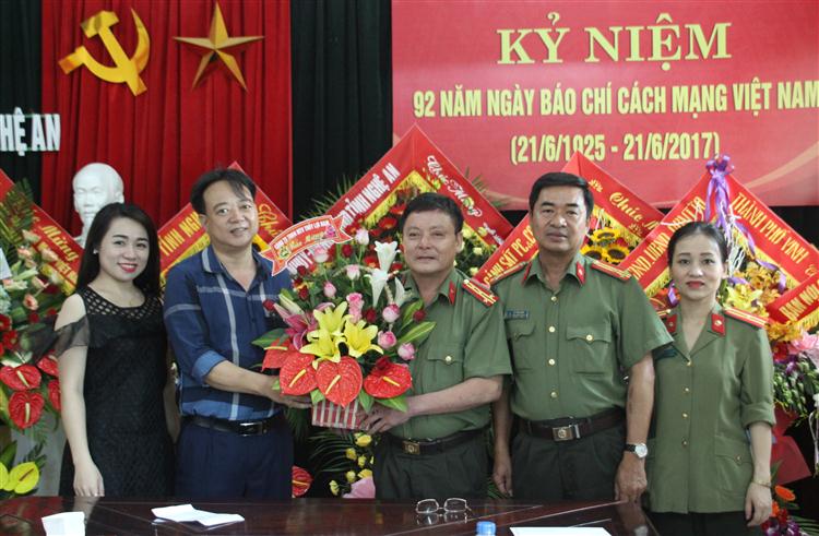 Công ty Thủy lọi nam chúc mừng 