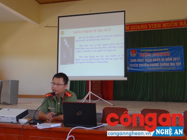 Đoàn TN Công an Tỉnh phối hợp với Chi đoàn phòng PV11 tuyên truyền pháp luật về phòng, chống ma túy cho các đoàn viên, người dân 2 xã Nam Lĩnh và Nam Anh, Nam Đàn