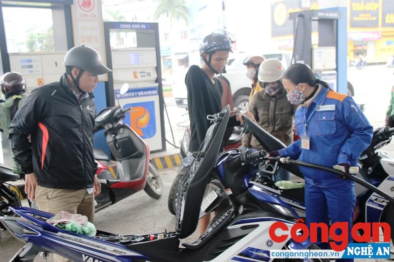 Giá xăng dầu đã có 2 lần điều chỉnh trong tháng 8 vừa qua