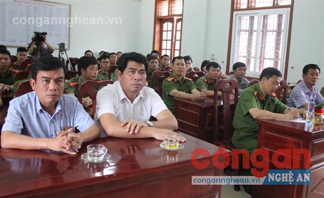 Các đại biểu tại lễ trao thưởng