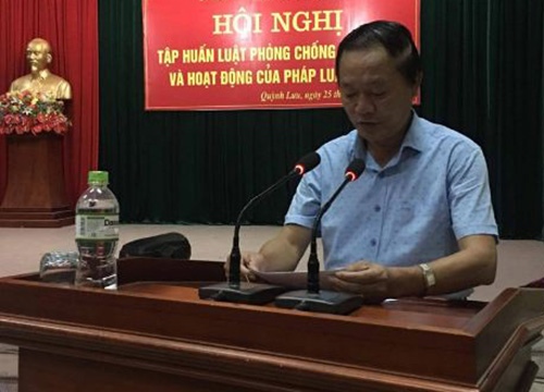 Đồng chí Hồ Ngọc Dũng, Uỷ viên BTV Huyện ủy, Phó Chủ tịch UBND huyện phát biểu tại hội nghị.