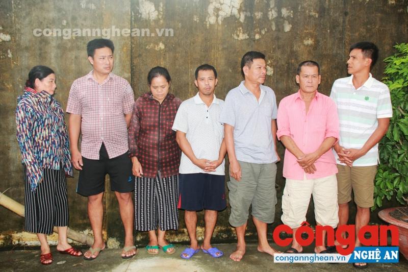 Các đối tượng đánh bạc bị bắt giữ