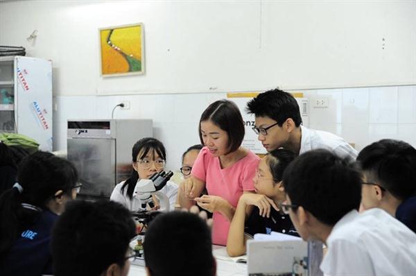 Việc có một luật riêng phù hợp với đặc thù nhà giáo sẽ giải quyết được nhiều vấn đề đặt ra trong đổi mới giáo dục.