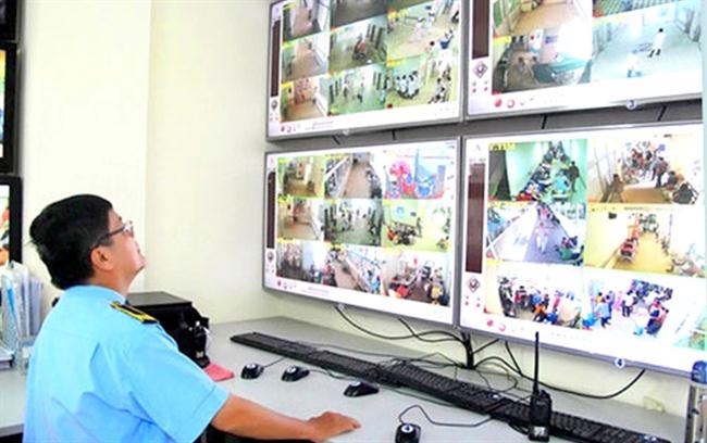 Lắp đặt hệ thống camera ở các khoa, phòng… sẽ góp phần bảo đảm an ninh, trật tự tại cơ sở y tế.