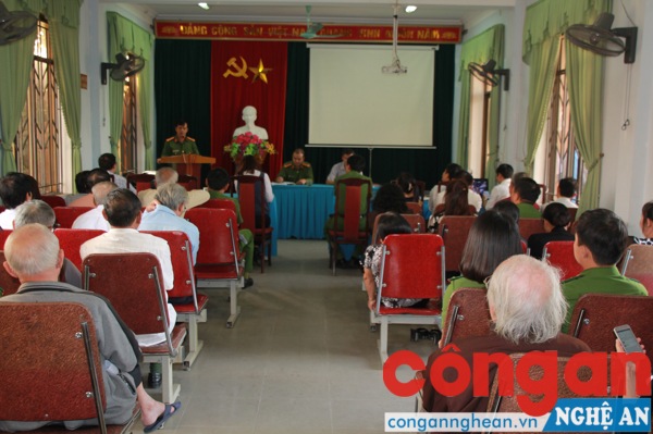 Toàn cảnh buổi ra mắt