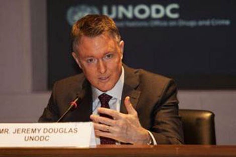 Ông Jeremy Douglas