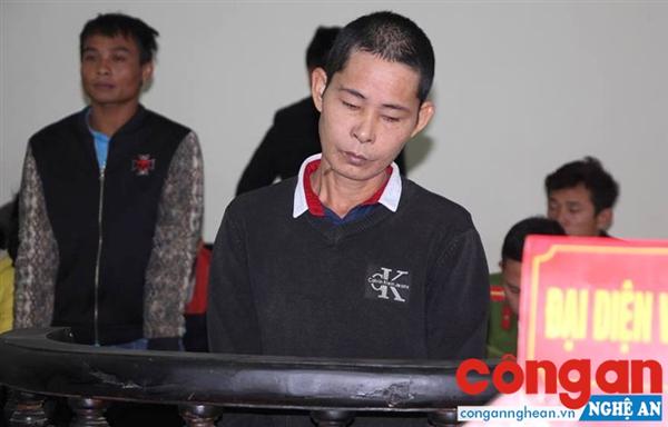 Phạm Xuân Vinh tại tòa.