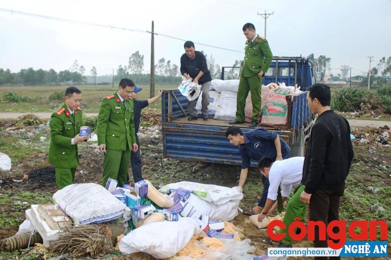 Các loại tang vật được mang đi tiêu hủy