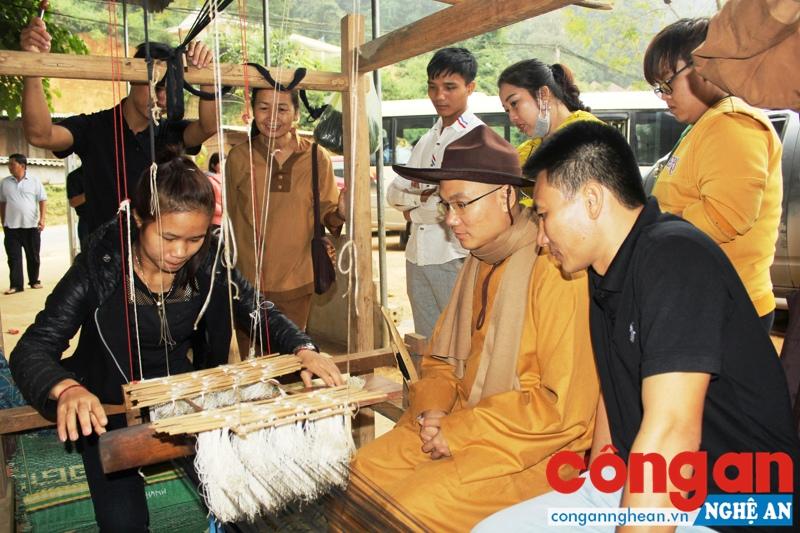 Cần tăng cường hỗ trợ thanh niên dân tộc thiểu số, tôn giáo lập nghiệp