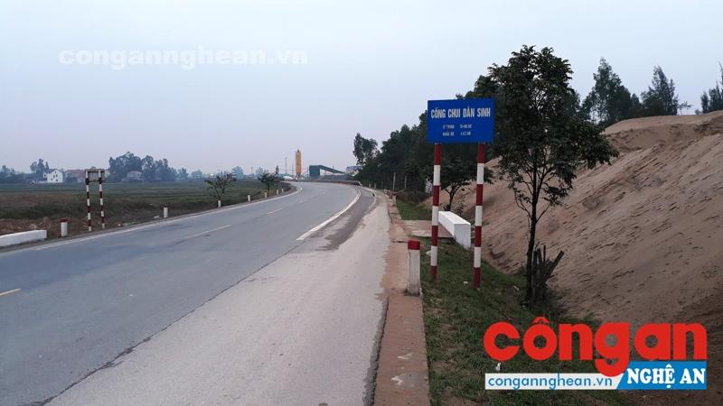 Bến cát Lan Tam lấn hành lang an toàn giao thông và che lấp cống chui dân sinh