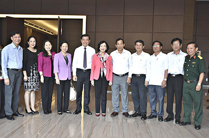 Đồng chí Trương Thị Mai, Ủy viên Bộ Chính trị, Bí thư Trung ương Đảng, Trưởng Ban Dân vận Trung ương và lãnh đạo tỉnh BR-VT, các tỉnh, thành phố khu vực Đông Nam bộ tham dự hội nghị.