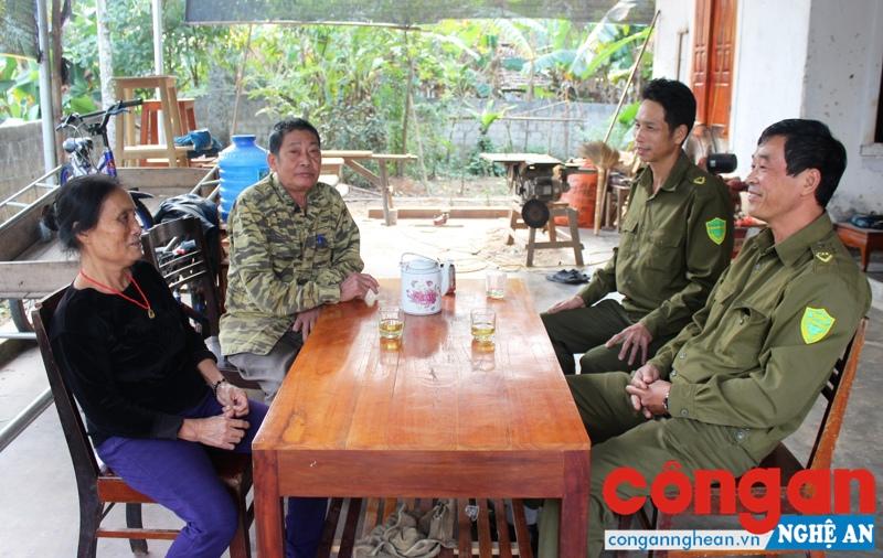 Ban Công an xã thường xuyên quan tâm công tác tuyên truyền, vận động người dân tham gia phong trào toàn dân bảo vệ ANTQ