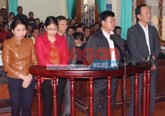 Các bị cáo tại phiên tòa