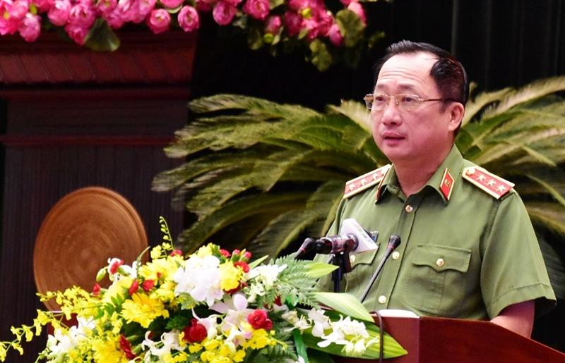 Thứ trưởng Nguyễn Văn Thành phát biểu tại Hội thảo.