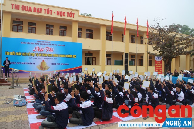 100 thí sinh tham gia Hội thi trong không khí sôi nổi, hào hứng