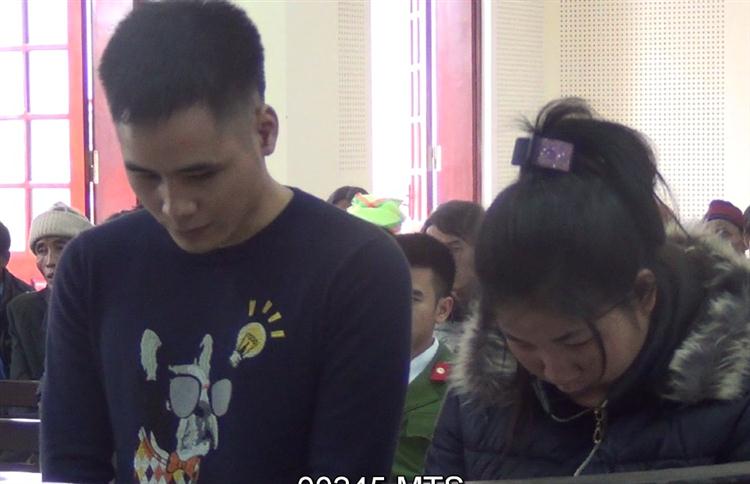 2 bị cáo tại phiên tòa