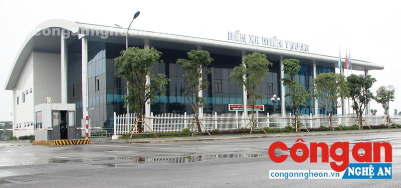 Bến xe vắng khách sau nhiều tháng đi vào hoạt động