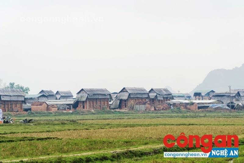 Các lò gạch ngói thủ công tại xã Nghĩa Hoàn sắp bị xóa bỏ, kéo theo hàng nghìn người dân có nguy cơ thất nghiệp