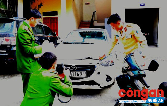 Công an TX Hồng Lĩnh kiểm tra phương tiện của Tô Quang Nghĩa