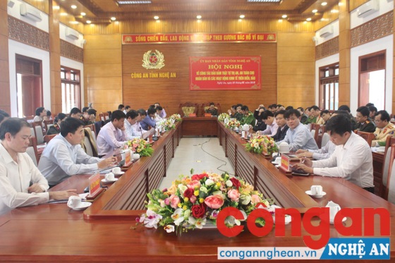 Quang cảnh ở điểm cầu Nghệ An