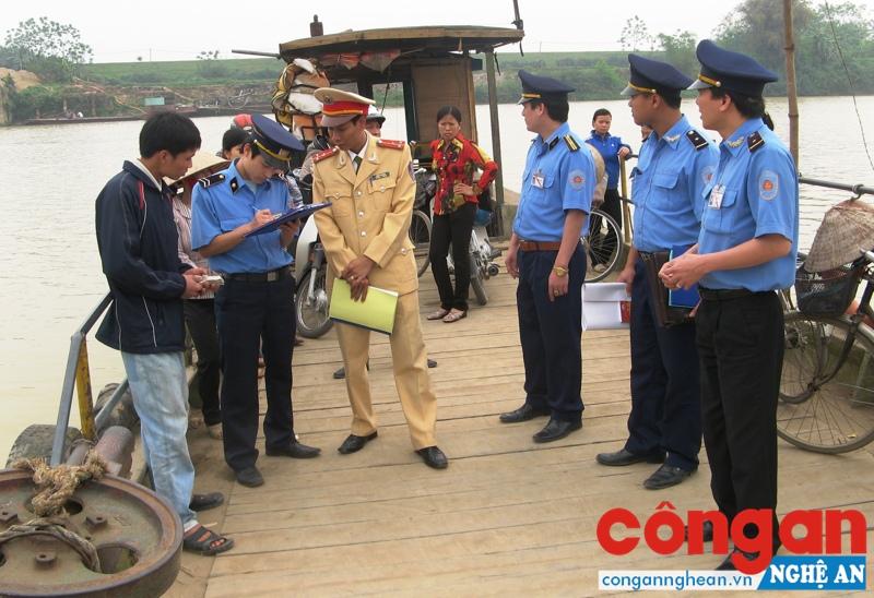 Đoàn liên ngành kiểm tra hoạt động của phương tiện đường thủy nội địa