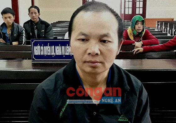 Bị cáo Và Tông Cu tại phiên tòa 